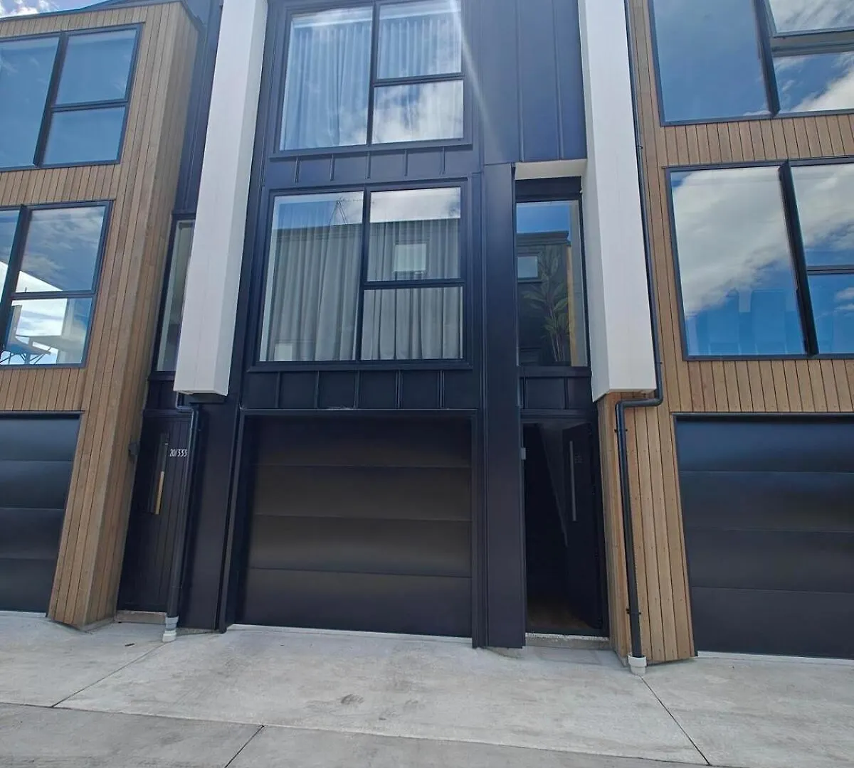 Cbd New 2 Bed 2 Baths By Hagley Park With Parking Βίλα Κράισττσερτς