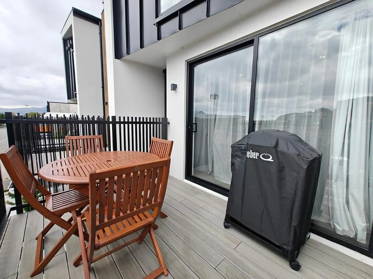 Cbd New 2 Bed 2 Baths By Hagley Park With Parking Βίλα Κράισττσερτς 0*,  Νέα Ζηλανδία